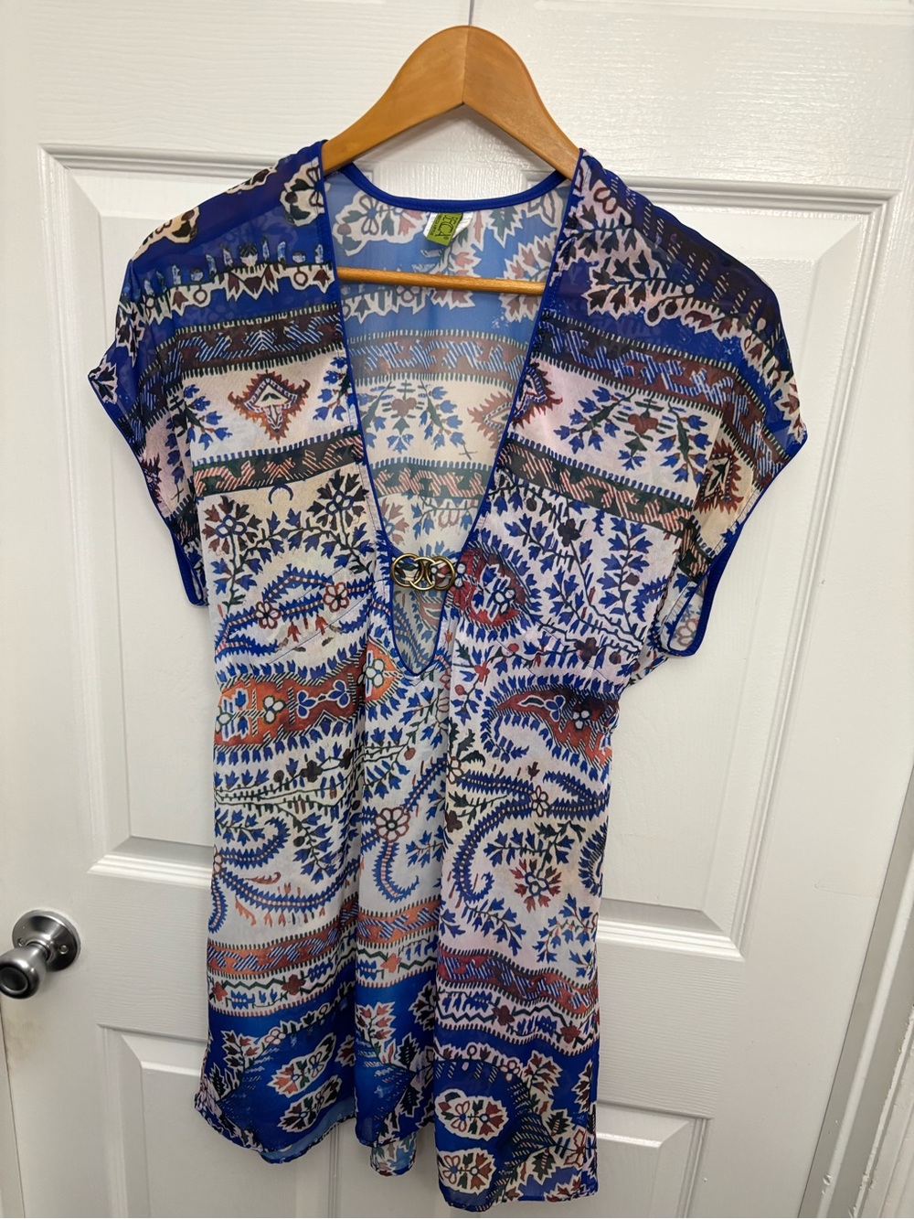 BECCA Blue, White & Rust Patterned Boho ResortWear Floral V-Neck Swim Coverup